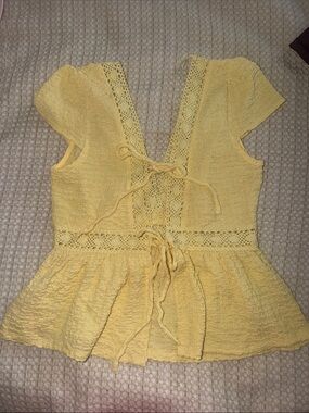 Yellow Lace-Trim Peplum Tie-Front Women's Top